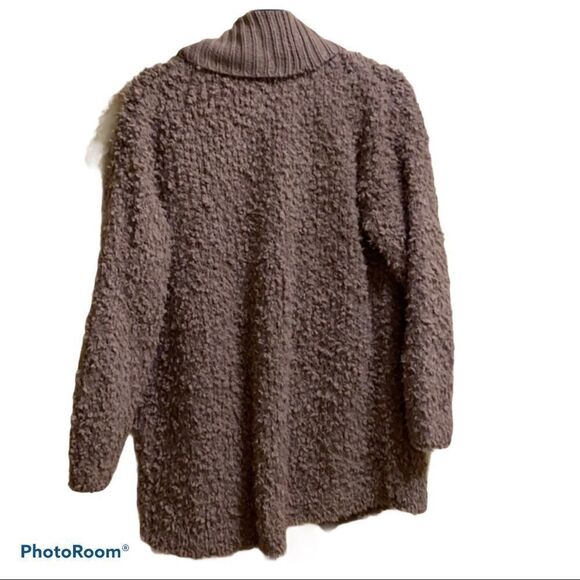 EXPRESS fuzzy cardigan  - Picture 2 of 10